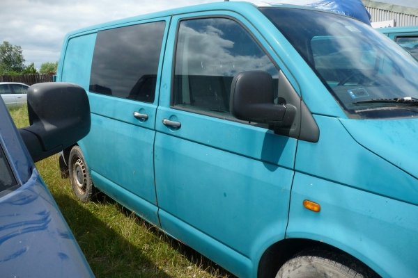 Zacisk hamulcowy przód prawy VW Transporter T5 2005 2.5TDI AXD Bus