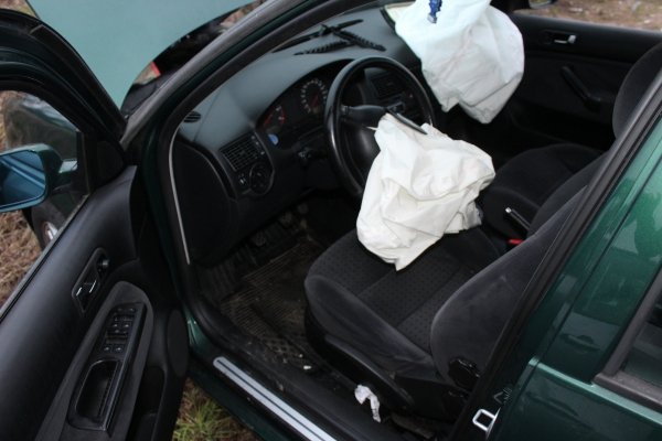 VW Bora 1J 2001 1.6i AKL Sedan [B/C]