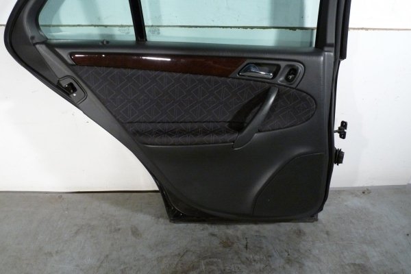 _Drzwi tył prawe Mercedes C-klasa W203 Lift 2004 Sedan (kod lakieru: 197)