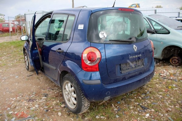 Klapa bagażnika tył Renault Modus 2006 Hatchback 5-drzwi (kod lakieru: TED44)
