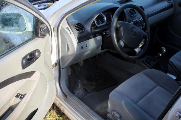 Drzwi Tył Lewe Chevrolet Lacetti J200 2006 1.6i Kombi (gołe drzwi bez osprzętu)