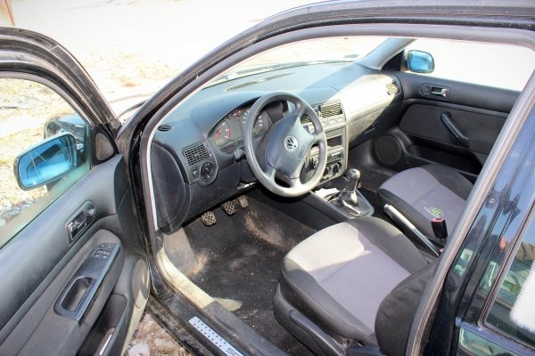 Drzwi przód prawe VW Golf IV 1J 2002 Hatchback 3-drzwi (kod lakieru: L041)