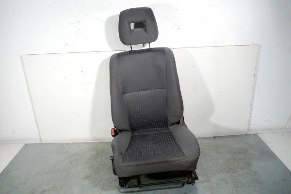 Fotel kierowcy - Mitsubishi - Space Star - zdjęcie 1