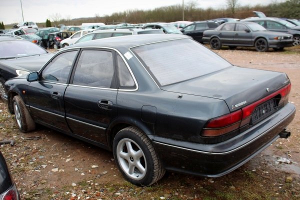 Mitsubishi Sigma 1996 3.0i V6 Sedan [A]