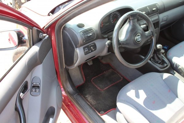 Drzwi Tył Lewe Seat Toledo II 2000 1.6i Sedan (gołe drzwi bez osprzętu)