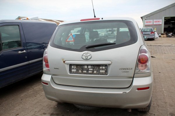 Reflektor lewy Toyota Corolla Verso 2004 (2004-2007) Minivan 