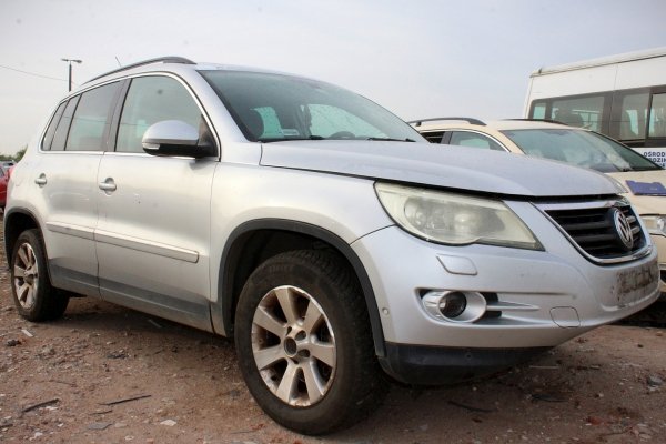 Zwrotnica tył prawa VW Tiguan 5N 2008 2.0TDI Suv