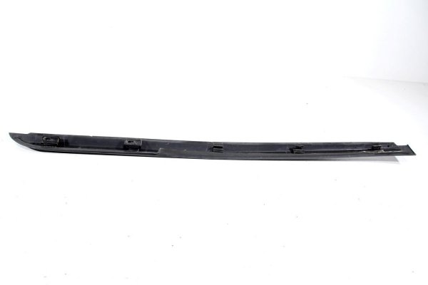 _Listwa szyby czołowej prawa Mercedes Vito W638 1995-2003