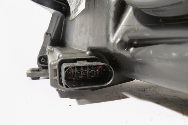 Reflektor prawy VW Tiguan 5N 2008 Suv (xenon)