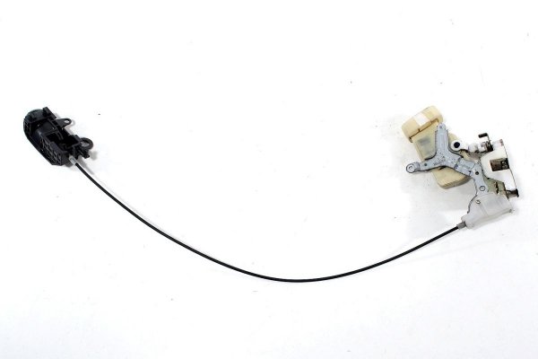 Zamek drzwi przód lewy Toyota Yaris XP10 1999-2005 6-PIN