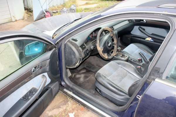 Audi A6 C5 2000 2.5TDI V6 AKN Kombi [A]