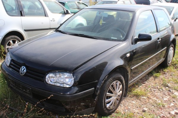 VW Golf IV 1J 2001 1.4i AXP Hatchback 3-drzwi [B/A]