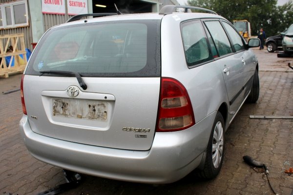 Lampa tył prawa Toyota Corolla E12 2003 1.6VVTI 3ZZ Kombi [B]