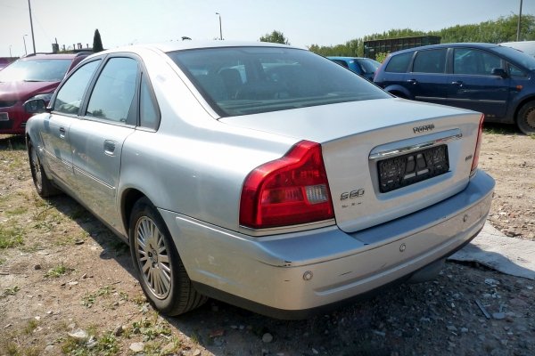 _Listwa klapy bagażnika tył Volvo S80 I LIFT 2005 Sedan (kod lakieru: 426-26)