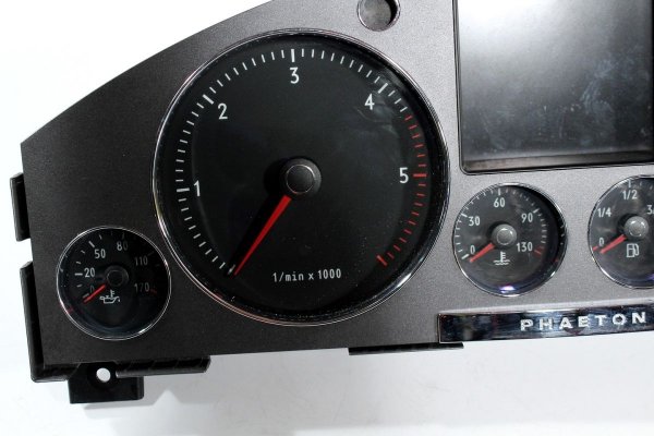 Licznik zegary VW Phaeton GP1 2004 5.0TDI AJS