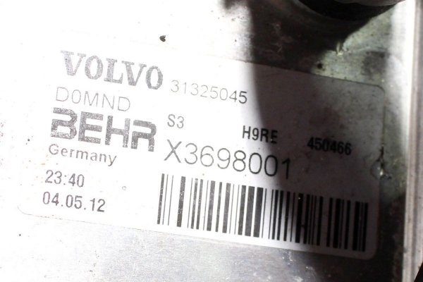 Chłodniczka oleju Volvo V70 III 2012 2.0D D3