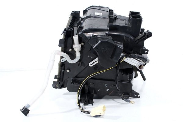 Obudowa nagrzewnicy Toyota Avensis T25 2005-2008 2.2D-CAT