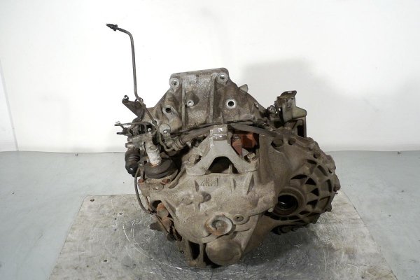 Skrzynia biegów Mazda 5 CR 2005-2010 2.0D