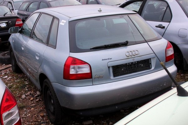 Maska Audi A3 8L 2003 Hatchback 5-drzwi (kolor LY7R)