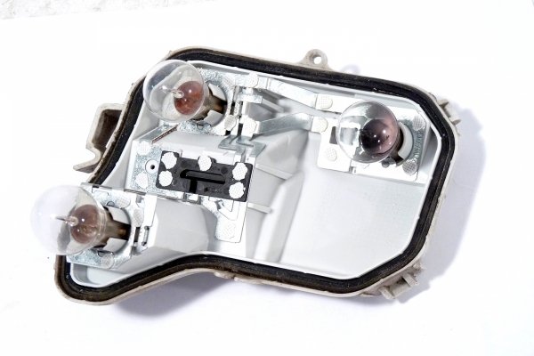 _Wkład żarówkowy lampy tył lewy Audi A4 B7 2006 Kombi 
