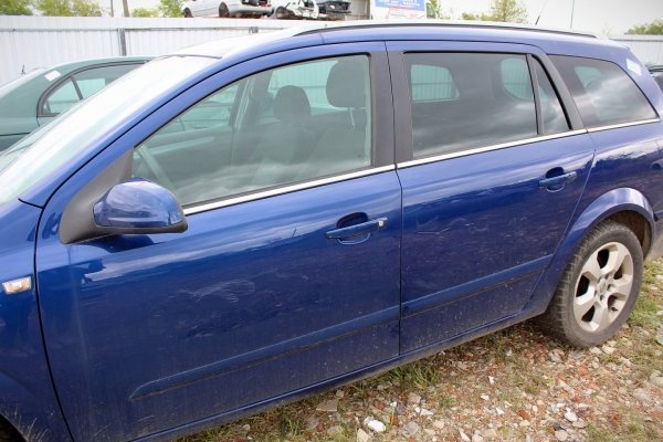 _Drzwi tył prawe Opel Astra H 2005 Kombi (kod lakieru: 4CU)