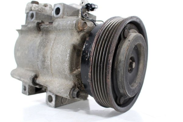 _Sprężarka klimatyzacji Hyundai Trajet FO 1999-2008 2.0i 16V