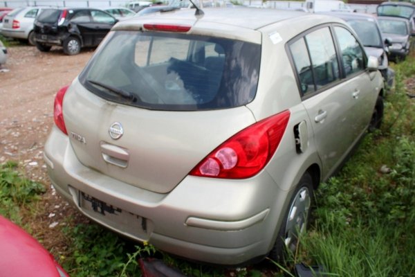 _Szyba drzwi przód lewa Nissan Tiida C11 2007 Hatchback 5-drzwi