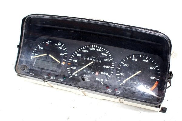 Licznik zegary VW Passat B3 1989 1.8