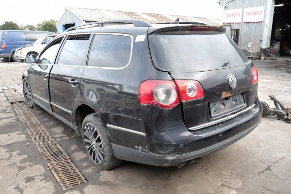 Lampa tył w klapę lewa VW Passat B6 2007 Kombi 