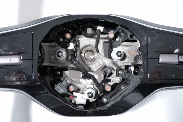 Kierownica skórzana Nissan Ariya 2022-