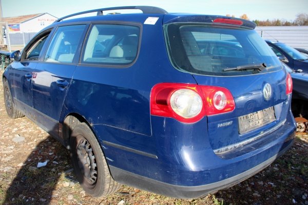 Maska VW Passat B6 2005 Kombi (kod lakieru: LA5E)
