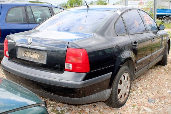 VW Passat B5 1997 1.6i AHL Sedan [B/C]