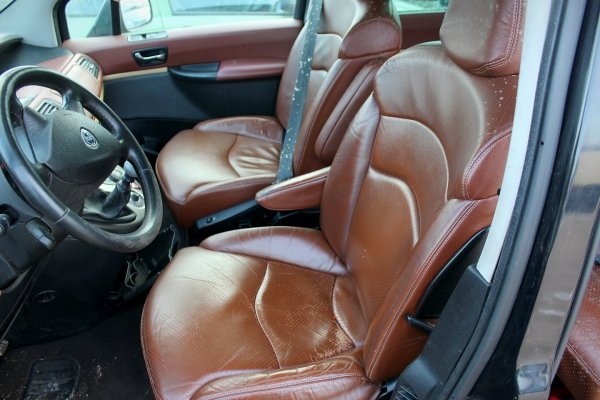 Zderzak przód Lancia Phedra 2010 Van 