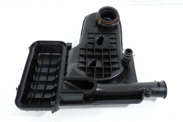 Obudowa rezonator powietrza Toyota Aygo B10 2005-2014 1.0 12V 