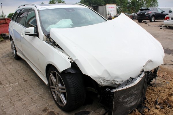 Półoś przód lewa Mercedes E-klasa E350 W212 2009 3.0CDI 642856 Kombi 