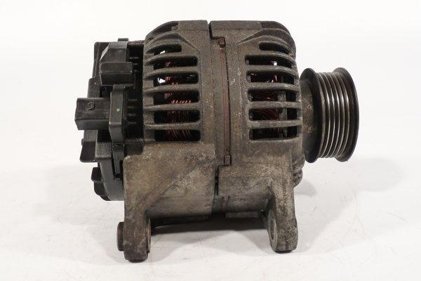 Alternator Iveco Daily III 2004 2.8JTD 814.43S Bus (120 A)