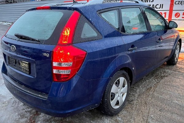 Zwrotnica przód prawa Kia Ceed I ED 2009 (2007-2009) 1.6i G4FC Kombi 