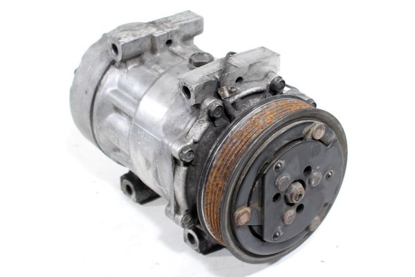 Sprężarka klimatyzacji Volvo S40 V40 1997 1.9TD