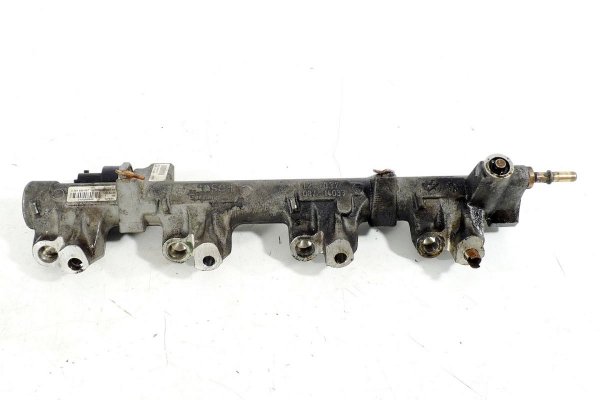 Listwa wtryskowa Ford Mondeo MK3 2004 1.8SCi