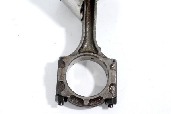 Tłok korbowód Mitsubishi Colt 1995-2000 1.6i 16V