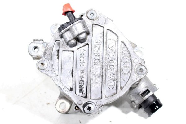 _Pompa wakum Volvo V70 III 2012 2.0D D3