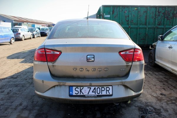 Półka bagażnika Seat Toledo IV 2015 Sedan 