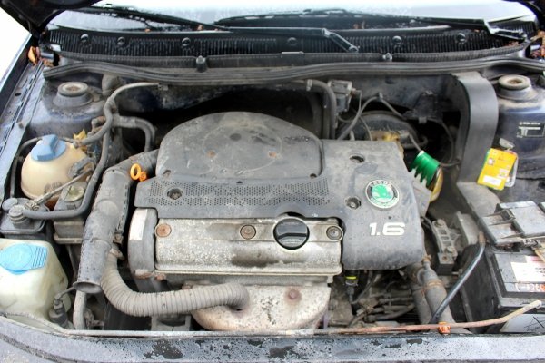 Silnik Skoda Octavia 1U 1998 1.6i AEE