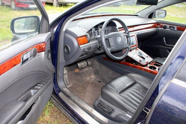 Klapa bagażnika tył PDC VW Phaeton 2008 3.0TDI CARA Sedan 4Motion 