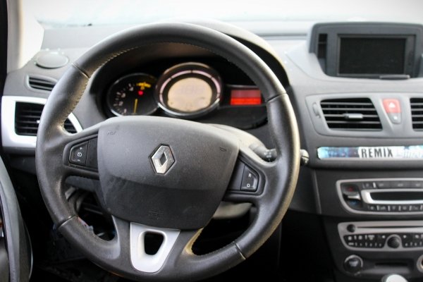 Amortyzator przód prawy Renault Megane III 2009 1.9DCI F9Q870 Kombi 