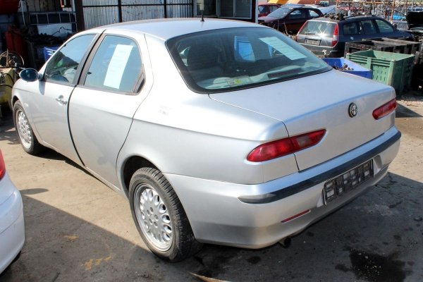 Alfa Romeo 156 1999 1.6i Sedan