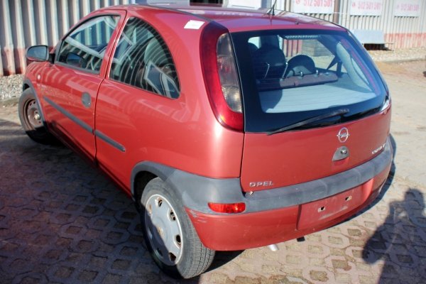 Opel Corsa C 2000 1.2i Z12XE Hatchback 3-drzwi
