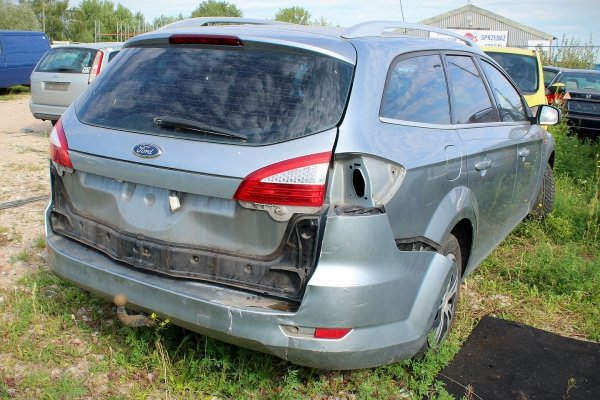 Konsola Ford Mondeo MK4 2010 2.0TDCI Kombi
