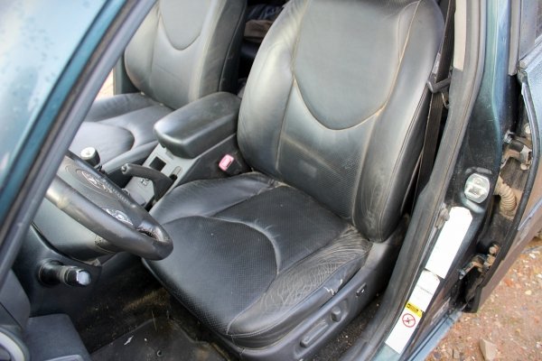 Toyota Rav4 III XA3 2006 2.2D-CAT 2AD-FHV Suv 5-drzwi [A]