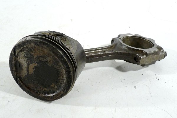 Tłok korbowód Ford Focus MK1 1998-2004 1.8i